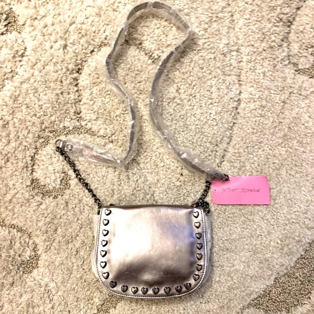 Pewter color